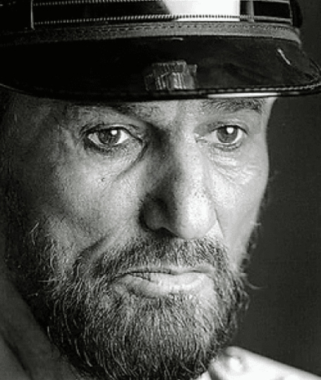 صورة اللواء خليفة بن ظاعن المهيري